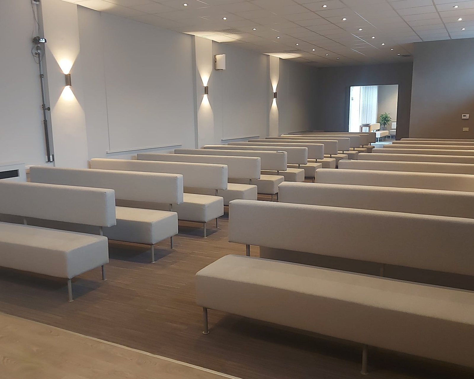 Aula Mémento, met zitplaats voor ongeveer 150 personen